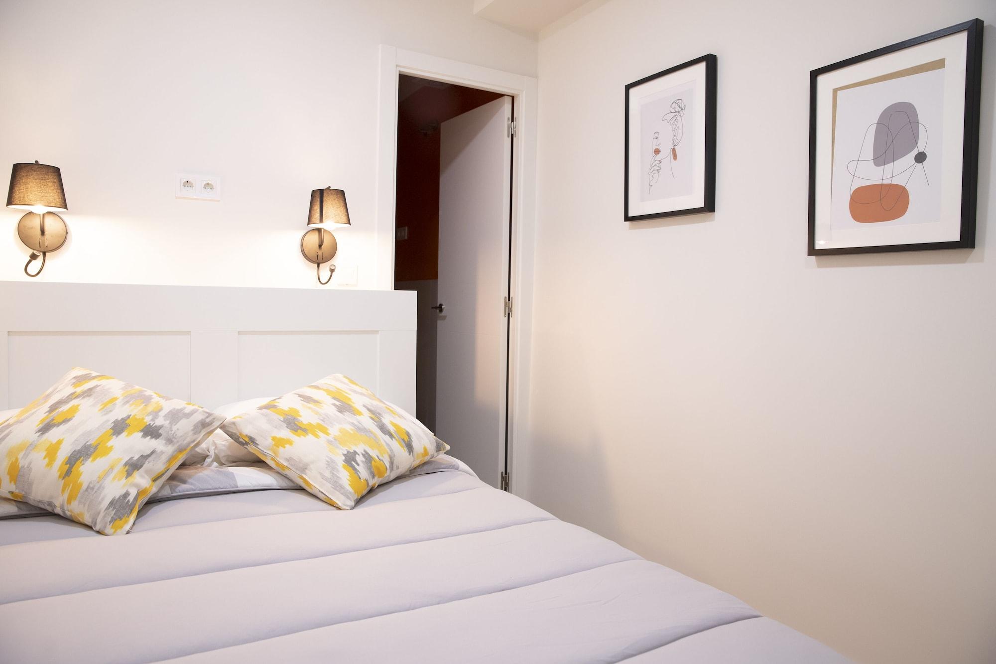 Hostal Montaloya Мадрид Экстерьер фото