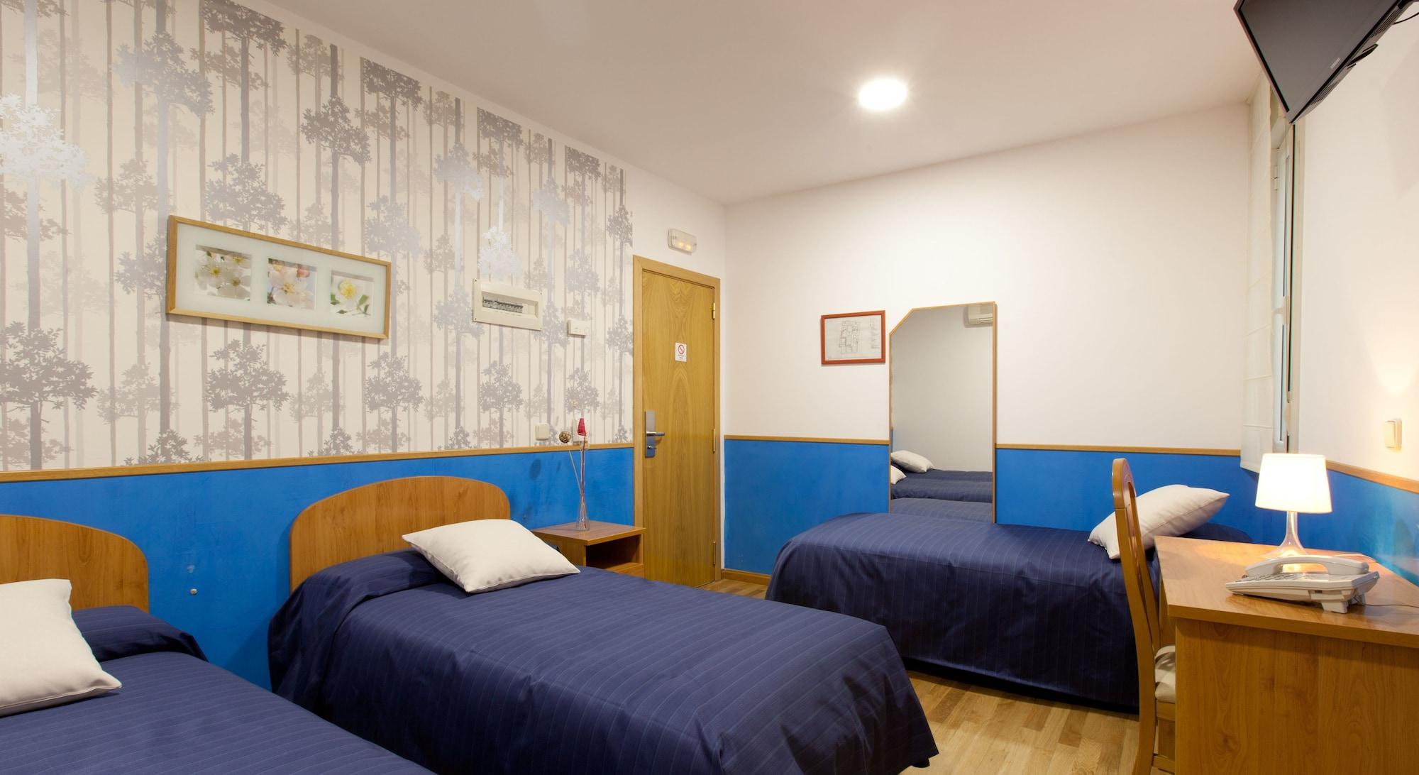 Hostal Montaloya Мадрид Экстерьер фото