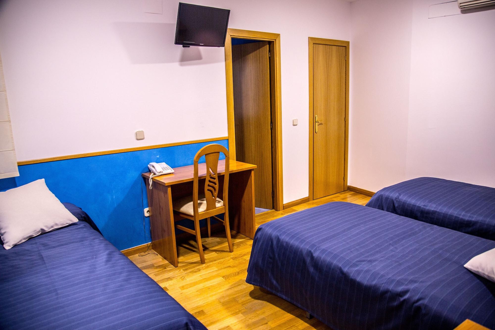 Hostal Montaloya Мадрид Экстерьер фото